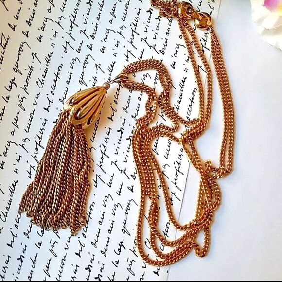 Vintage Monet Gold Tone Tassel Pendant Chain Necklace 28"L - Picture 1 of 3